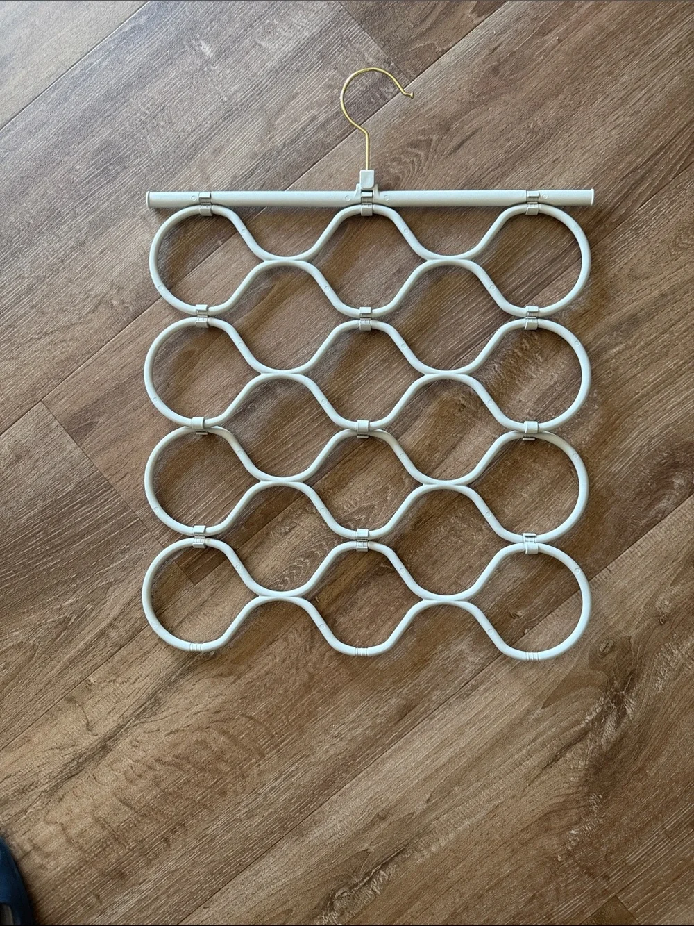 Neutral White Multi-Ring Scarf Belt Organizer Hangers Set of Three. NWOT